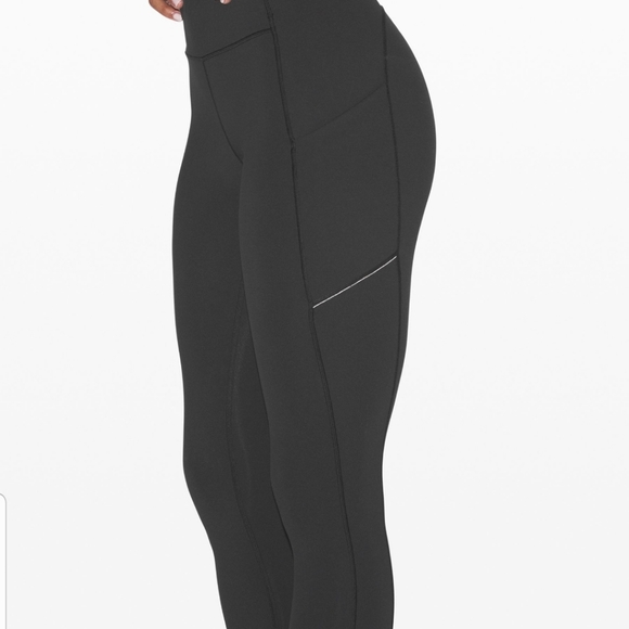 SOLD โ ๏ธ LULULEMON - Speed Up tight - Picture 3 of 5